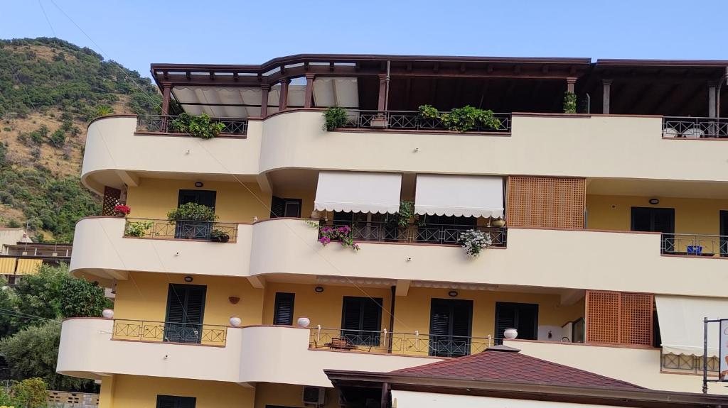 Nespecifikovaný výhled na hory nebo výhled na hory při pohledu z apartmánu