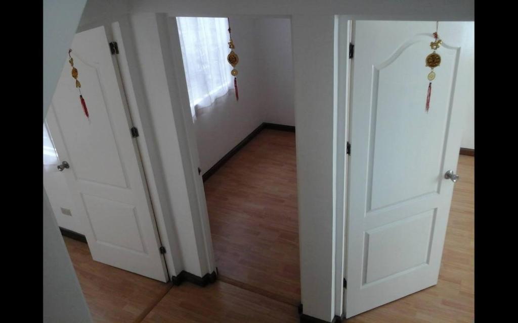 House and Lot for Rent at Ridgecrest Subdivision in Molino IV,Bacoor,Cavite - Housity