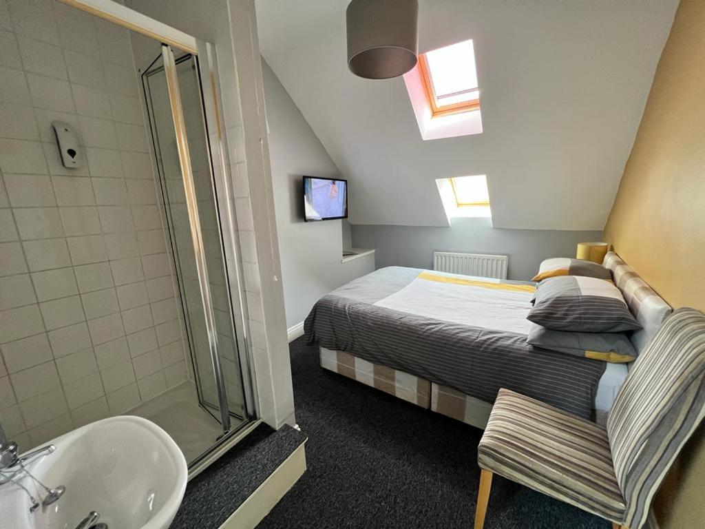 The Hoptimist - Doppelzimmer Mit Gemeinsamer Toilette