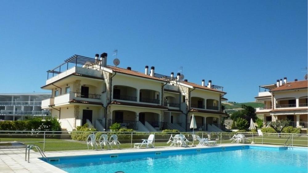 Πισίνα στο ή κοντά στο Micaene Duplex - Pineto Vacanza