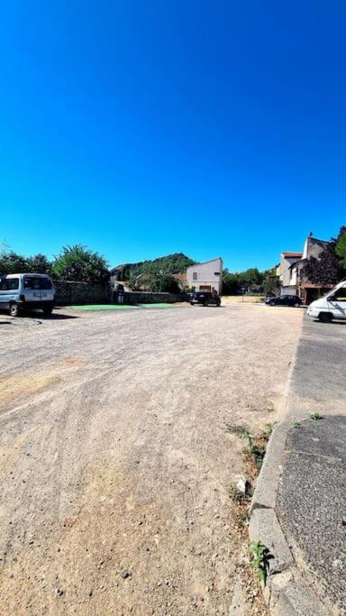 Fotografia z galérie ubytovania Charmante maison de Bourg, dans les hauteurs Auvergnate ! v destinácii Nonette