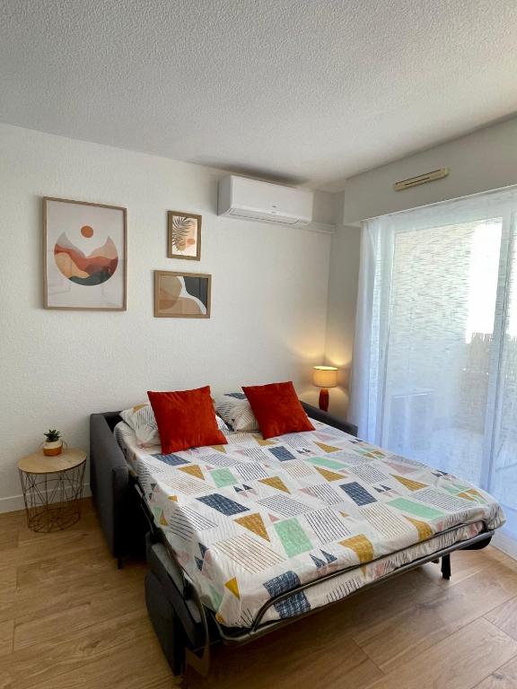 Fotografia z galérie ubytovania Le Vaugrenier Parc - Proche Sophia Antipolis - Climatisé v destinácii Villeneuve-Loubet