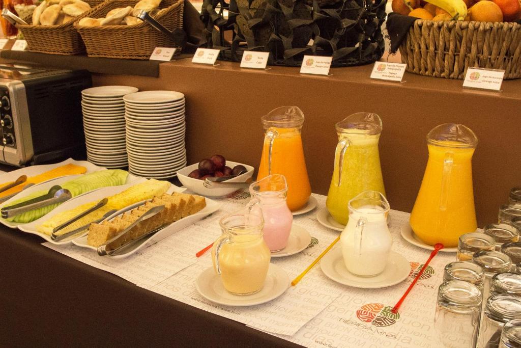Comida no hotel ou em algum lugar perto