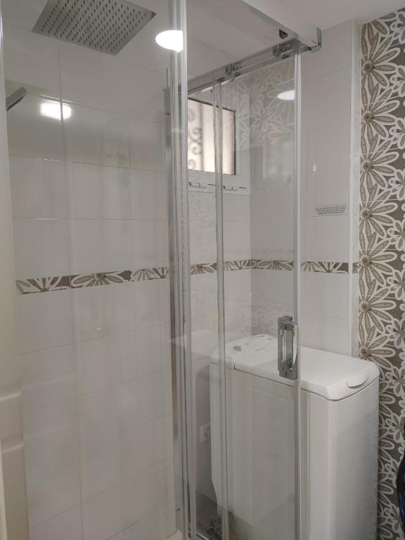 A bathroom at Estudio Ed Jupiter Benalmadena