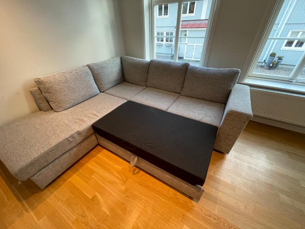 Posezení v ubytování Fint, gratis parkering, med 20 min till Göteborg C