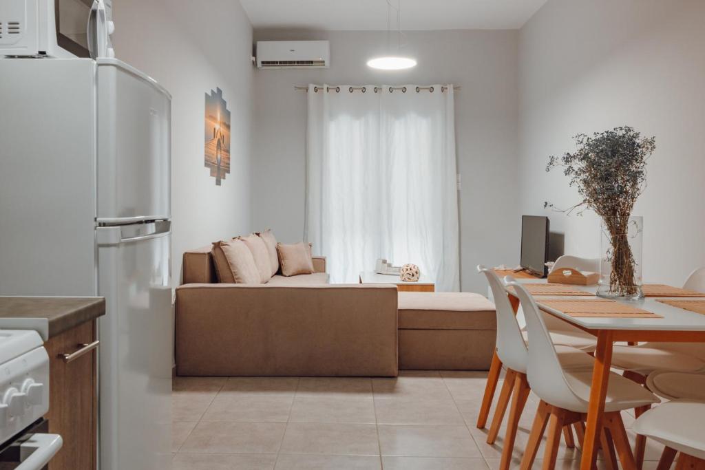 Kuchnia lub aneks kuchenny w obiekcie THALASSA ALMYROS APARTMENTS