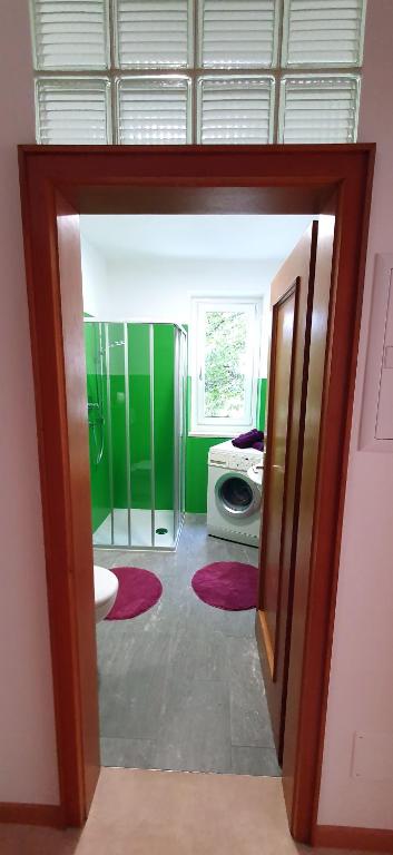 Koupelna v ubytování Zweizimmer-Wohnung mit Parkgarage