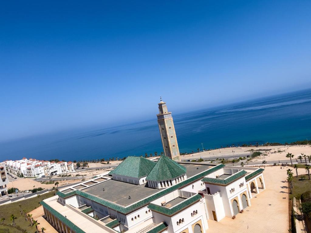 Uma vista aérea de Apartment Familiale Al-Hoceima, Vue sur mer
