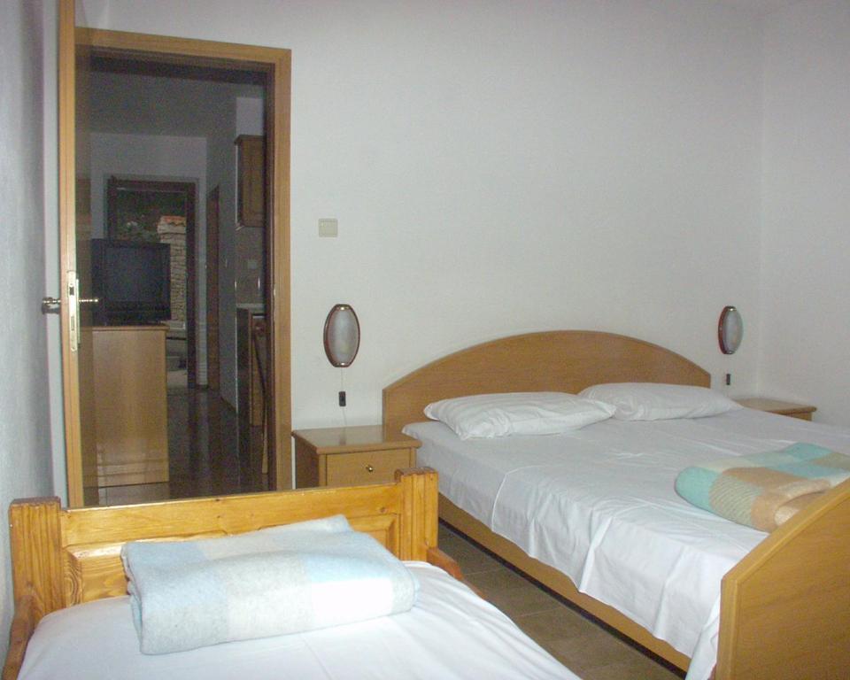 Postel nebo postele na pokoji v ubytování Apartments with a parking space Pucisca, Brac - 756