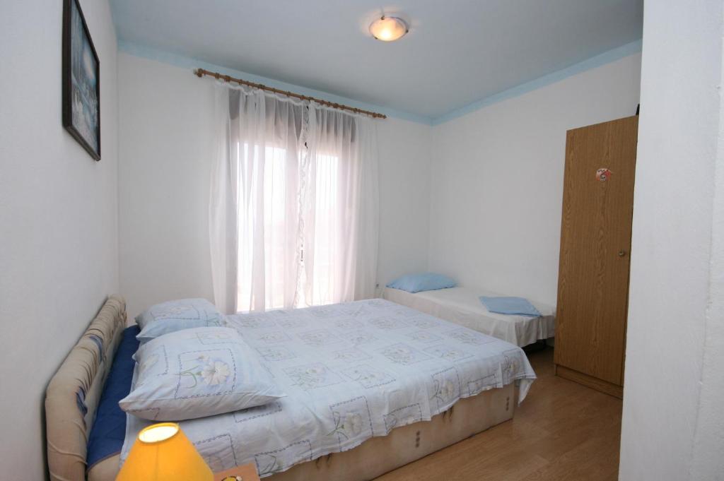 Fotografia z galérie ubytovania Apartments by the sea Duce, Omis - 955 v Omise