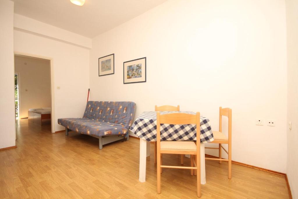 Posedenie v ubytovaní Apartment Lucica 990b
