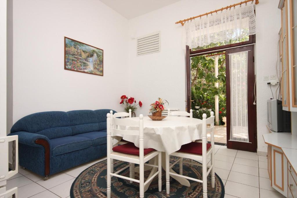 Posezení v ubytování Apartments by the sea Biograd na Moru, Biograd - 858