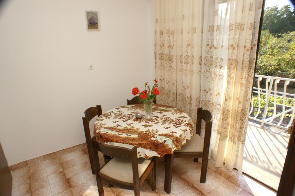 Fotografia z galérie ubytovania Apartments by the sea Seget Vranjica, Trogir - 1050 v Seget Vranjici