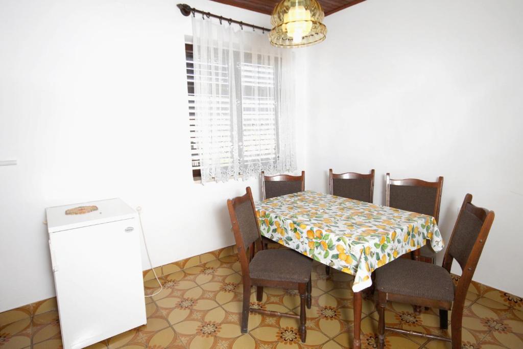 Zdjęcie z galerii obiektu Apartments by the sea Privlaka, Zadar - 666 w mieście Privlaka