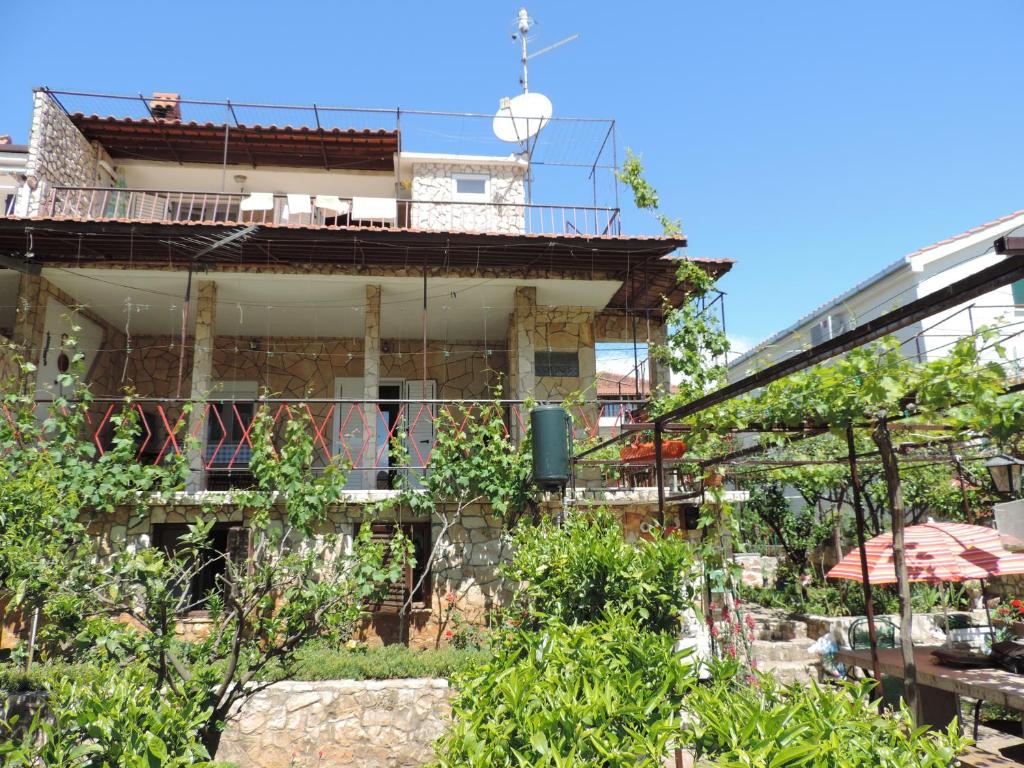 Zahrada ubytování Apartments by the sea Seget Vranjica, Trogir - 975