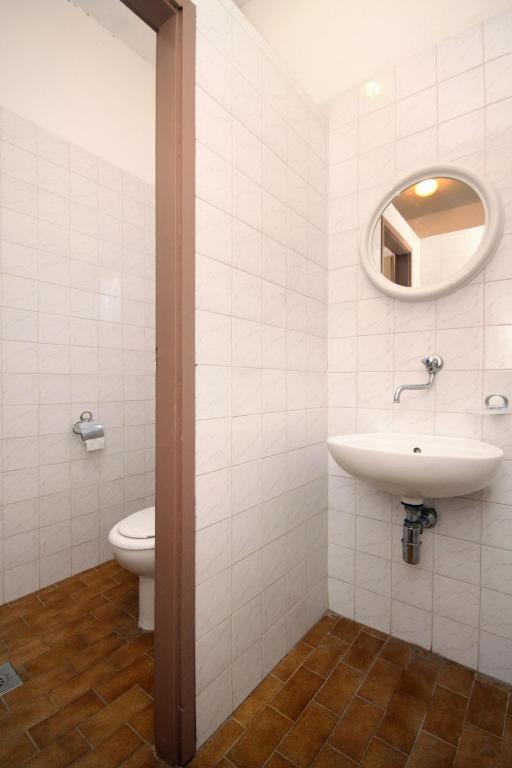 Fotografie z fotogalerie ubytování Family friendly seaside apartments Kraj, Pasman - 699 v destinaci Tkon