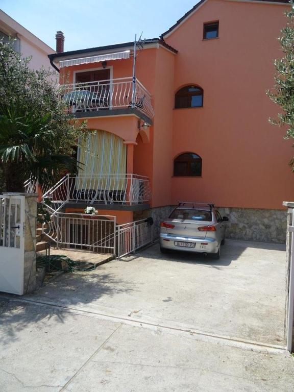 Budova, v ktorej sa apartmán nachádza