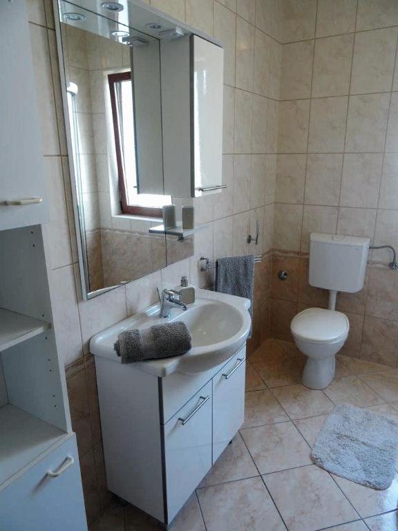Kúpeľňa v ubytovaní Apartments with parking spaces Biograd na Moru, Biograd - 860