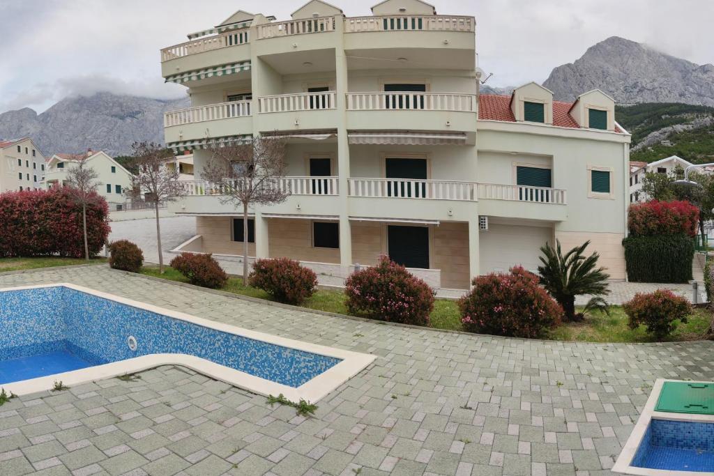 Fotografia z galérie ubytovania Apartments by the sea Promajna, Makarska - 18772 v destinácii Promajna