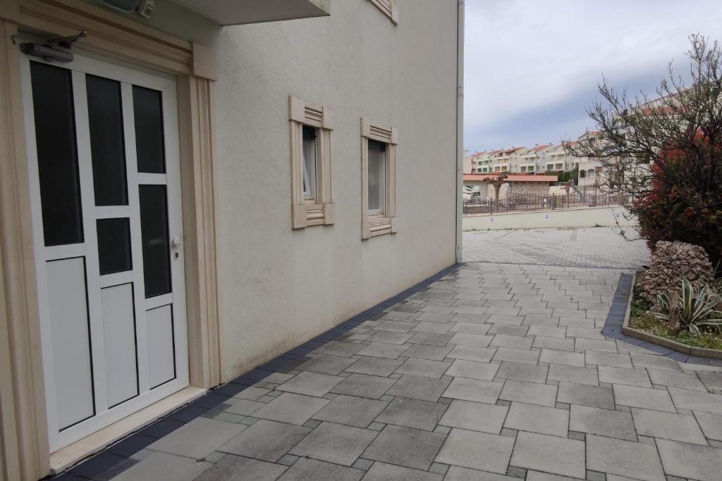 Fotografia z galérie ubytovania Apartments by the sea Promajna, Makarska - 18772 v destinácii Promajna