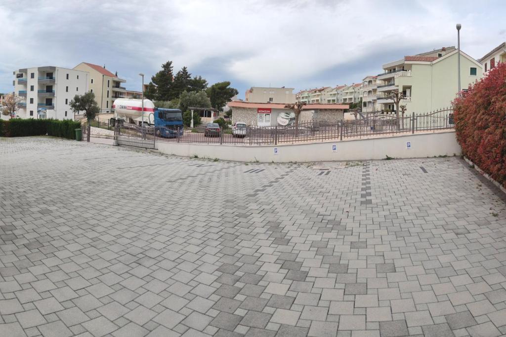 Fotografia z galérie ubytovania Apartments by the sea Promajna, Makarska - 18772 v destinácii Promajna