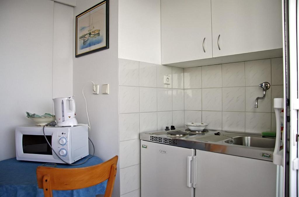 Fotografie z fotogalerie ubytování Apartments by the sea Rogoznica - 18746 v Rogoznici