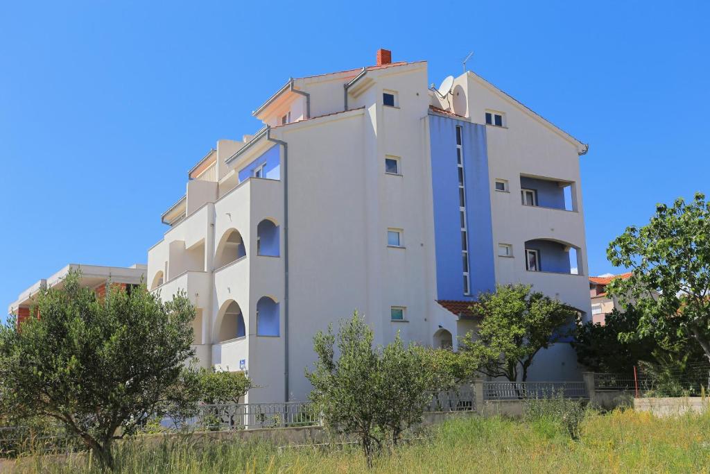 Budova, v ktorej sa apartmán nachádza