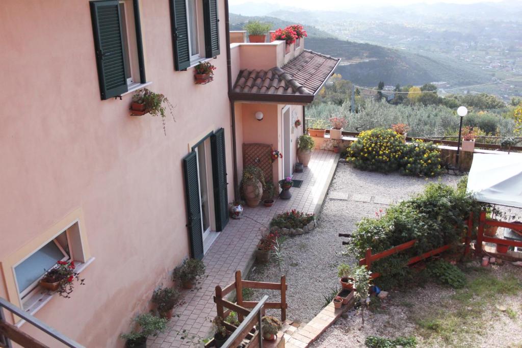 Nespecifikovaný výhled na hory nebo výhled na hory při pohledu z bed and breakfast