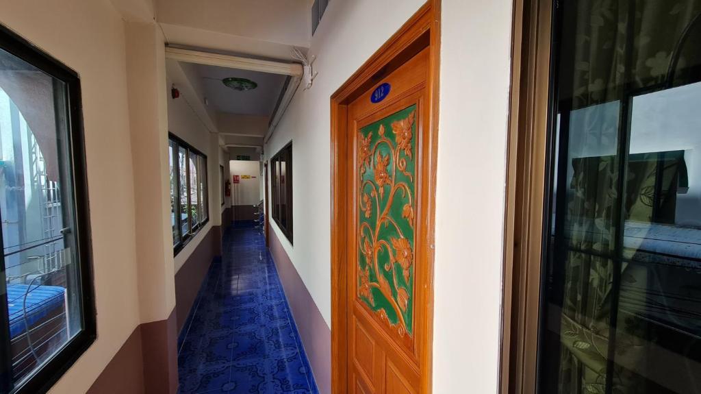 Vech Guesthouse Patong - Resim 16