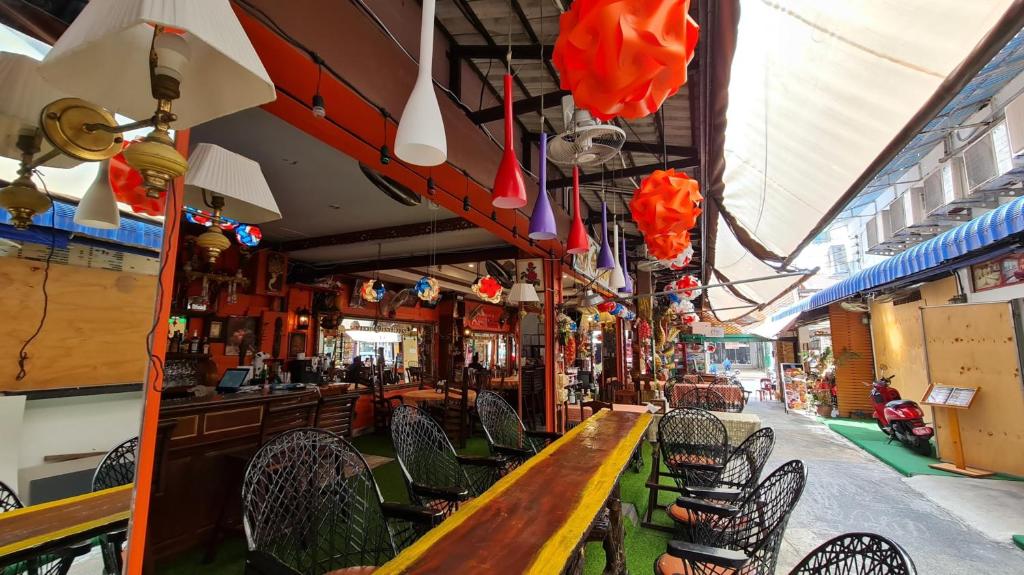 Vech Guesthouse Patong - Resim 12