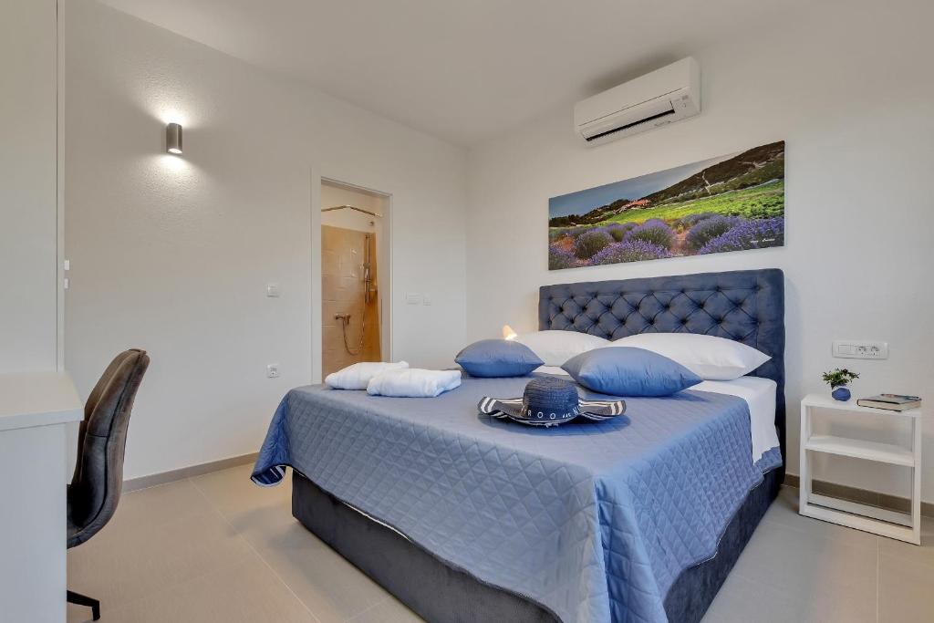 Fotografia z galérie ubytovania Apartments for families with children Podgora, Makarska - 18920 v Podgore