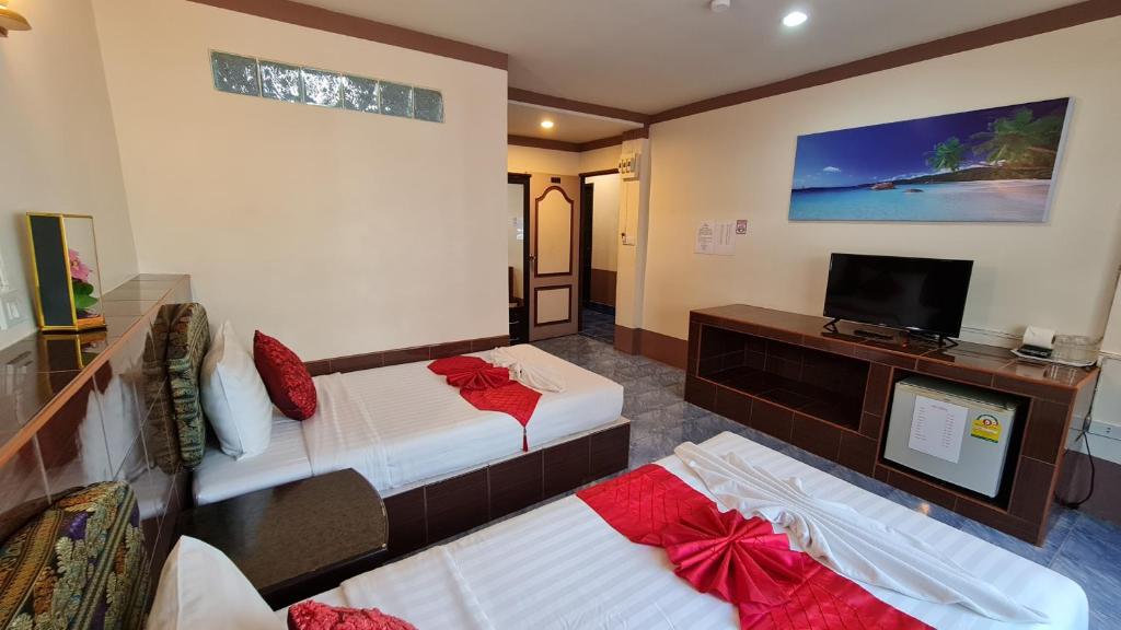Vech Guesthouse Patong - Resim 25