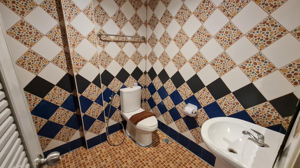 Vech Guesthouse Patong - Resim 7