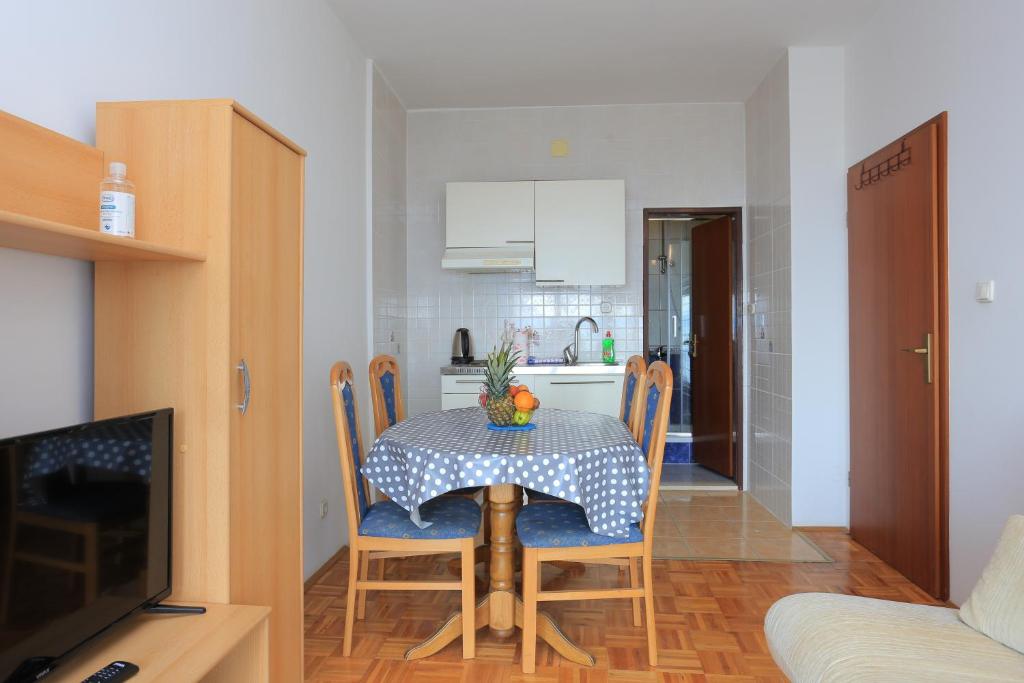 Posezení v ubytování Apartments by the sea Podgora, Makarska - 18918