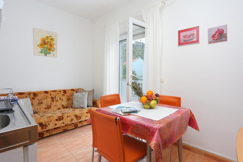Posezení v ubytování Apartments by the sea Podgora, Makarska - 18918