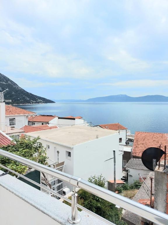 Fotografia z galérie ubytovania Apartments by the sea Gradac, Makarska - 18877 v destinácii Gradac