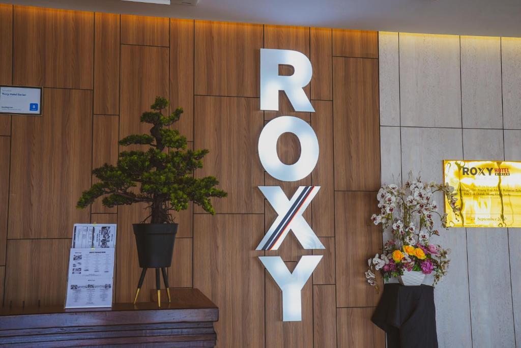 Certifikát, hodnocení, plakát nebo jiný dokument vystavený v ubytování Roxy Hotel Serian