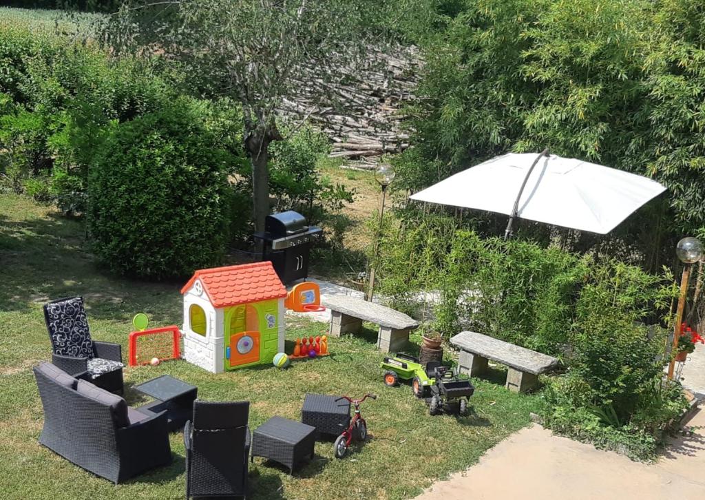 Vonkajšia záhrada v ubytovaní Bed & Breakfast La Tana dei Sognatori