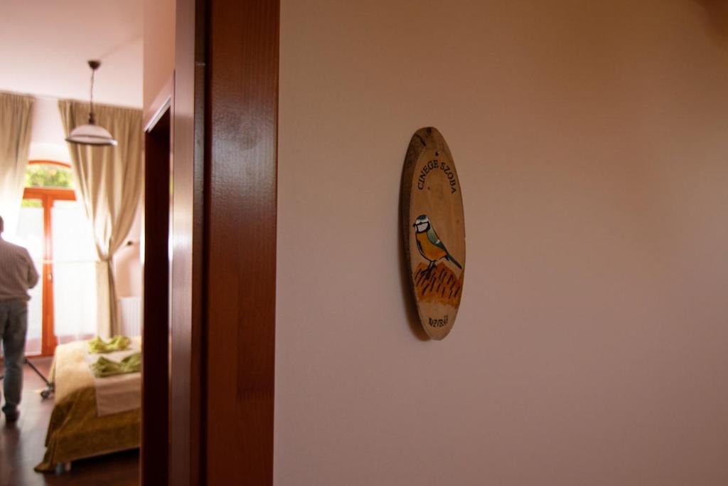 Postel nebo postele na pokoji v ubytování Napvirág-Ház