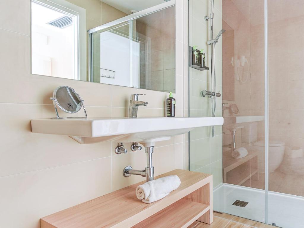 Limehome Barcelona Carrer de Besalú 82 - 17