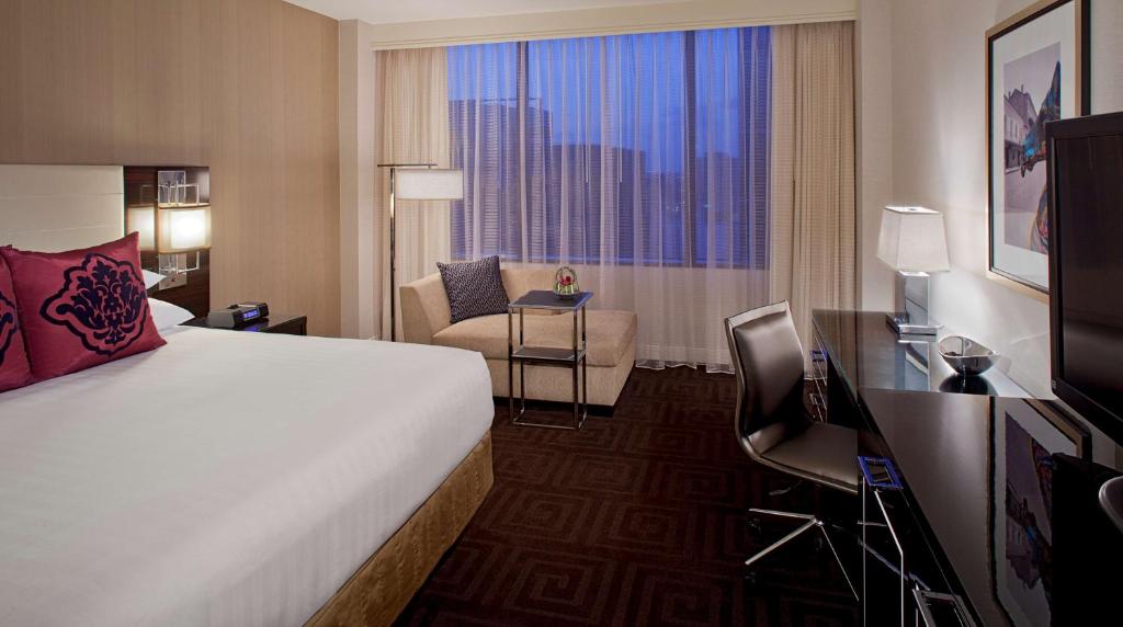 Hyatt Regency New Orleans - Комната короля с доступной ванной - доступ по инвалидности