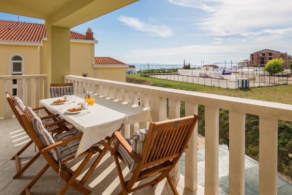 Apartments Leon - Apartment With Sea View