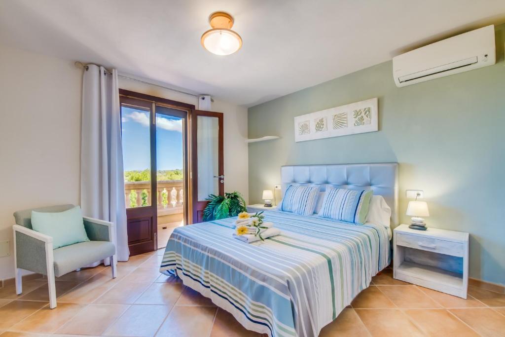 Postel nebo postele na pokoji v ubytování Ideal Property Mallorca - Vernissa