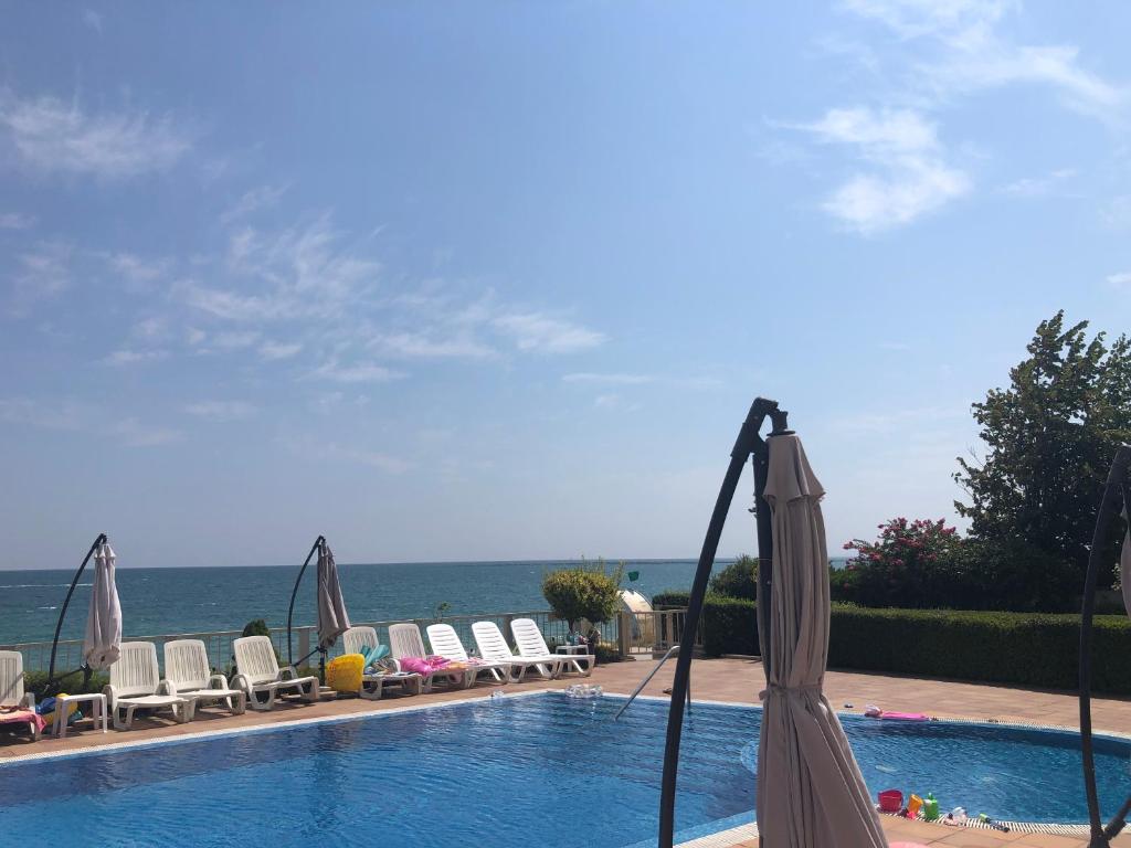The swimming pool at or close to VP Bellevue