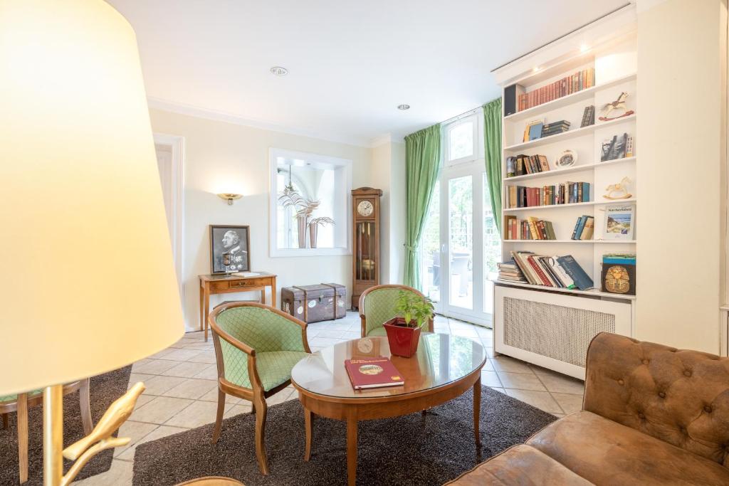Posezení v ubytování Hotel Kronprinz Berlin