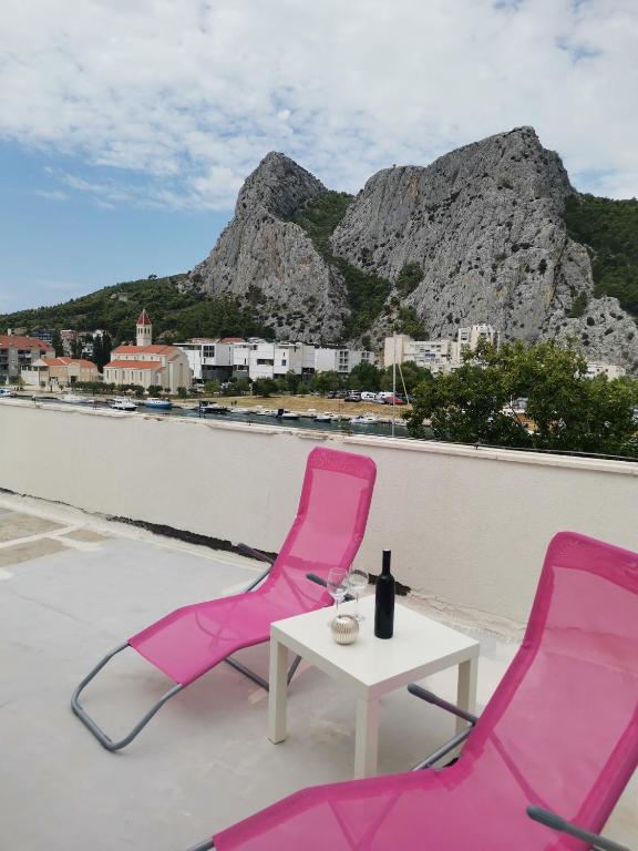 Výhľad na hory alebo výhľad na hory priamo z apartmánu