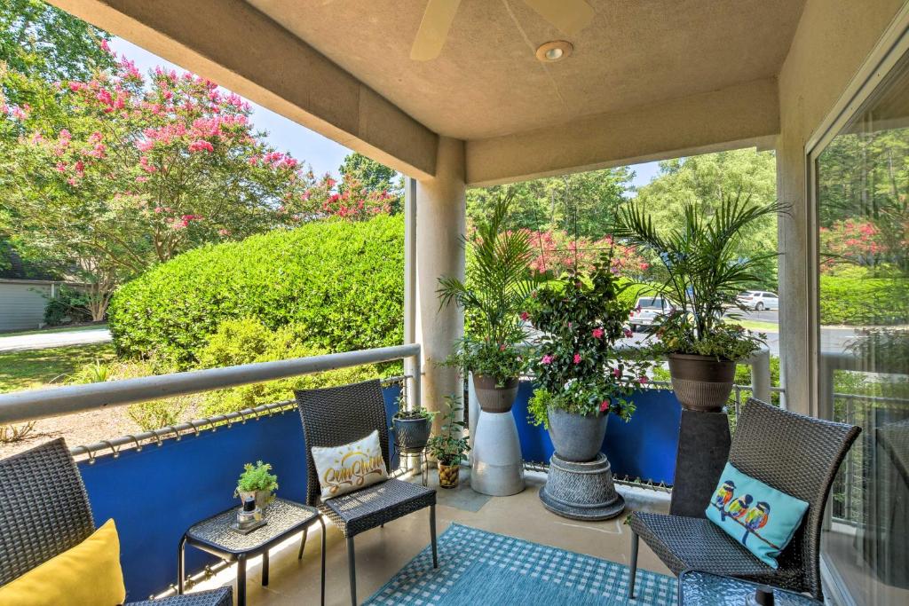 Lake Keowee Condo with Community Pool and Marina!, Salem (updated