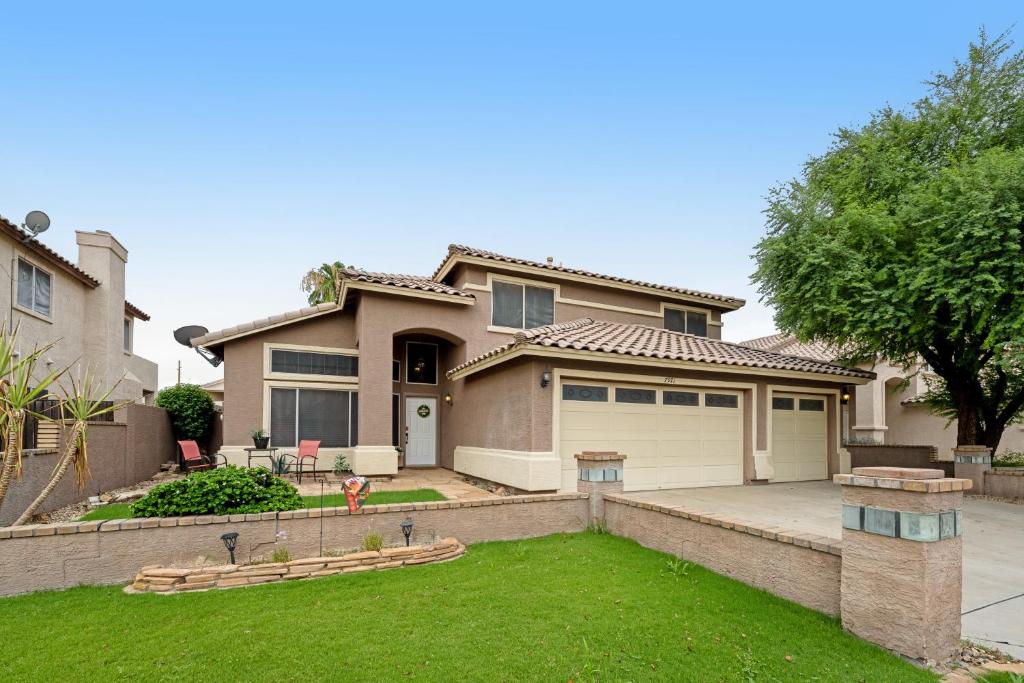 Glendale Gold, Glendale (updated prices 2024)