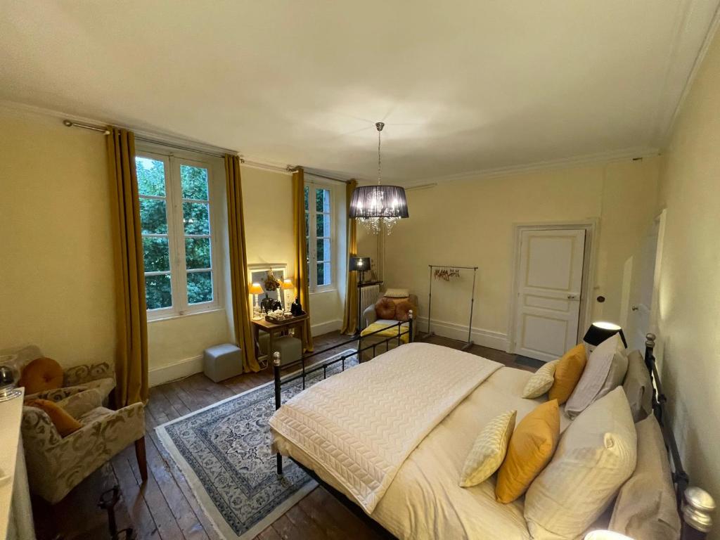 Posteľ alebo postele v izbe v ubytovaní Chateau du Grand Lucay