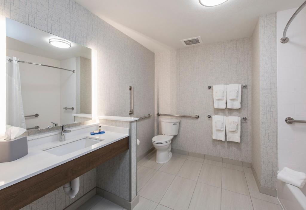 Holiday Inn Express & Suites - Phoenix North - Happy Valley by IHG photo